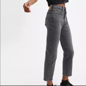 Levi’s Premium WEDGIE STRAIGHT FIT WOMEN'S JEANS✨
